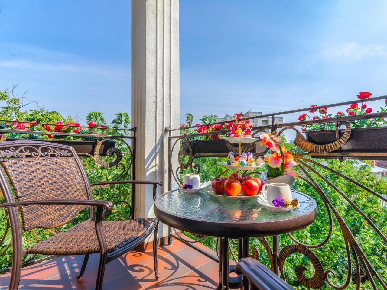 Gregory Hotel Dendrarium Park Chişinău Esterno foto