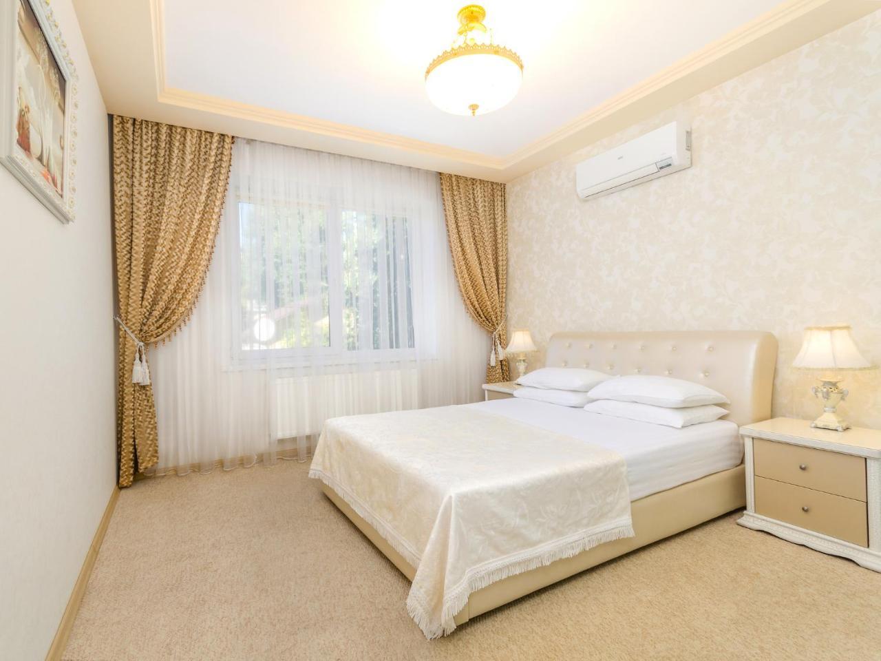 Gregory Hotel Dendrarium Park Chişinău Esterno foto